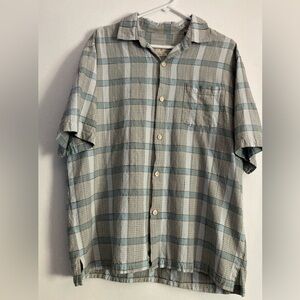 Tommy Bahama Mens SZ L Blue and gray 75%Silk 25%cotton button down shirt